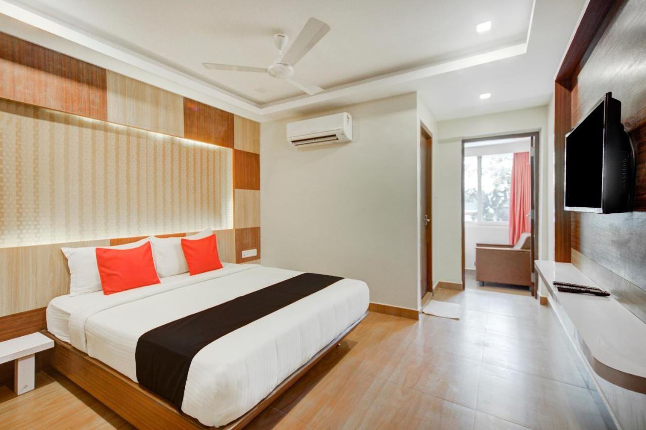 Collection O 75820 Madras Metro Club, T Nagar Ченнаї Екстер'єр фото